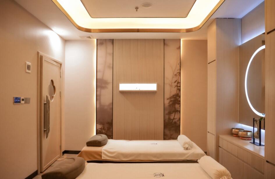 �������ڸ߶������������ݻ������